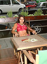 Public Nudity, Zafira bodypainting 02 big pussy lips