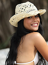 Micro Bikini, Nude Erotic Photos of Suzy